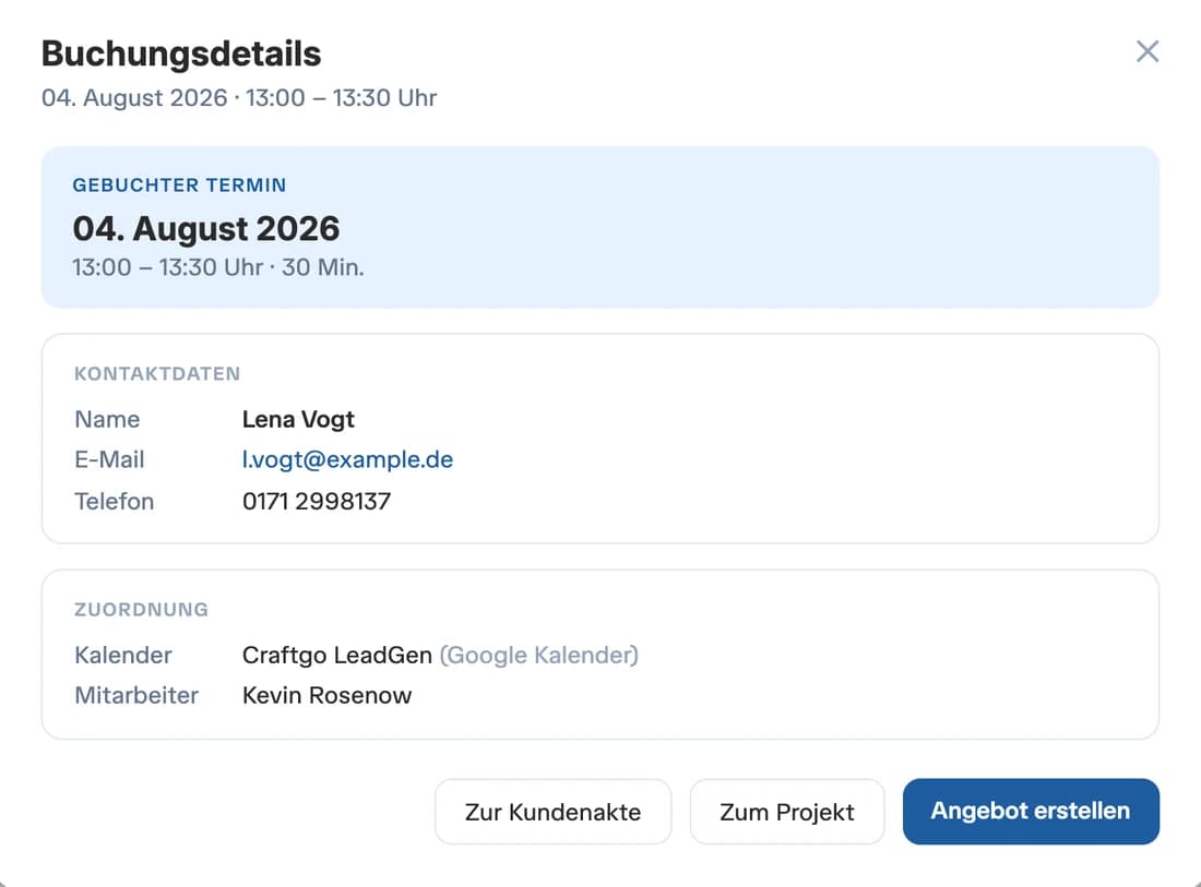 Buchungsdetails in craftgo mit Kontaktdaten des Kunden und zugeordnetem Mitarbeiter